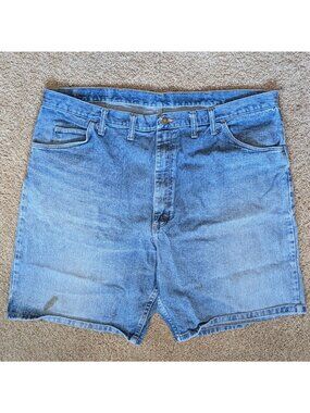 Wrangler Jean Shorts 44 (43") x 8.50 Inseam Relaxed Fit Blue Denim Casual